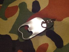 画像2: ANTI HERO KEYHOLDER(BOTTLE OPENER) (2)