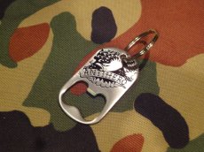 画像1: ANTI HERO KEYHOLDER(BOTTLE OPENER) (1)