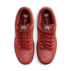 画像2: Nike SB Dunk Low pro PRM "Mystic Red and Rosewood" (2)