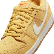 画像8: Nike SB Dunk Low Pro ISO “Saturn Gold“ (8)