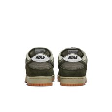 画像3: Nike SB Dunk Low Pro B “Sequoia and Light Army” (3)