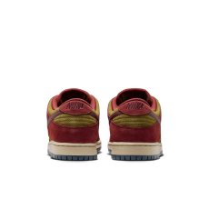 画像3: Nike SB Dunk Low Pro “Dark Team Red and Olive Flak”  (3)