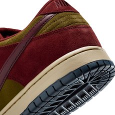 画像9: Nike SB Dunk Low Pro “Dark Team Red and Olive Flak”  (9)