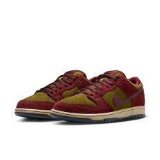 画像1: Nike SB Dunk Low Pro “Dark Team Red and Olive Flak”  (1)